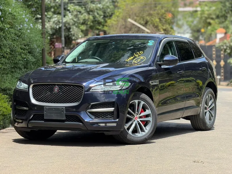 2019 Jaguar F-PACE 20d R-SPORT 2L Diesel SUV, photo 2