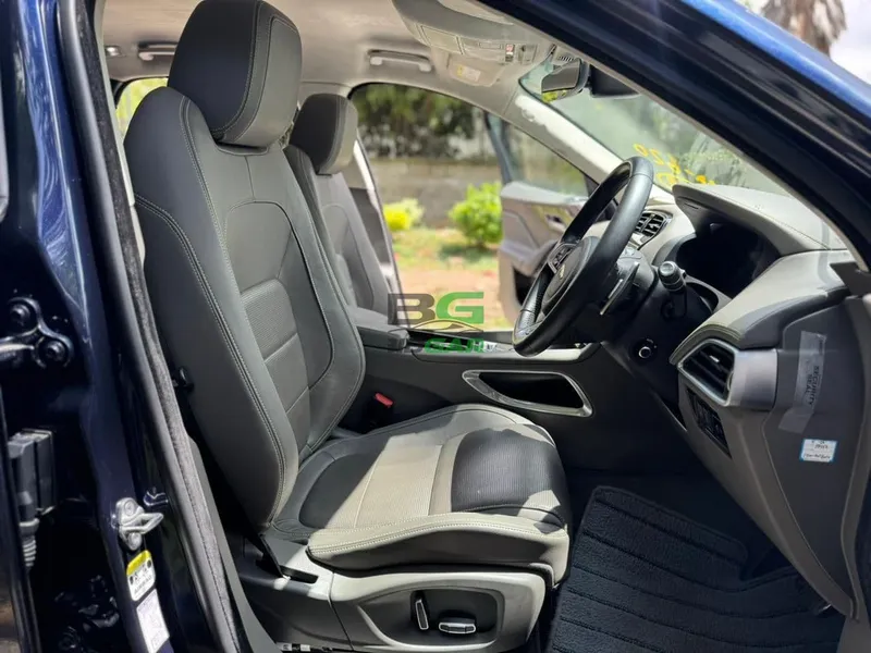 2019 Jaguar F-PACE 20d R-SPORT 2L Diesel SUV, photo 5