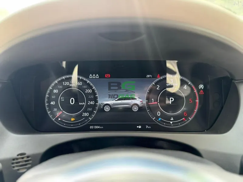 2019 Jaguar F-PACE 20d R-SPORT 2L Diesel SUV, photo 7
