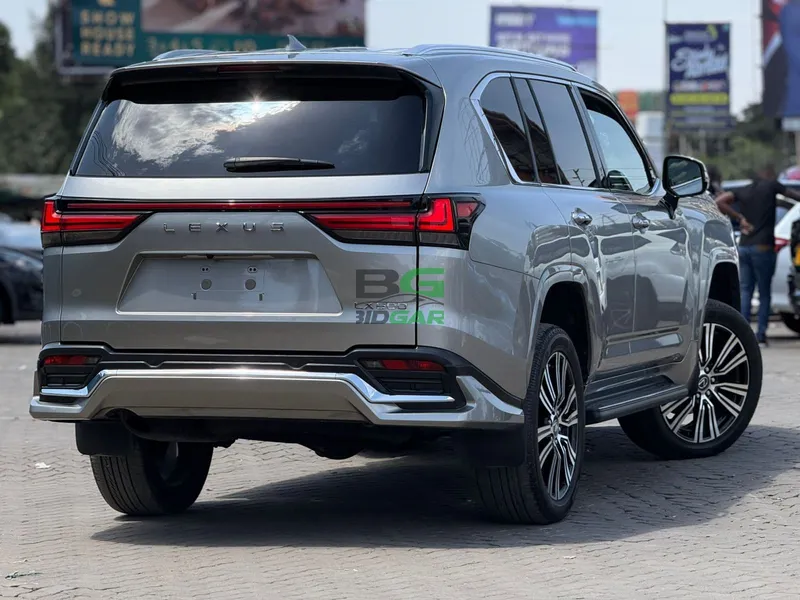 2022 Lexus LX600 3.5L Petrol SUV, photo 3