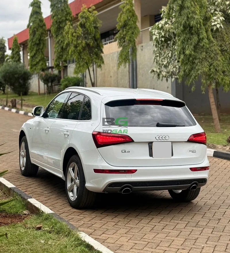 2017 Audi Q5 S-LINE 2L Petrol SUV, photo 4
