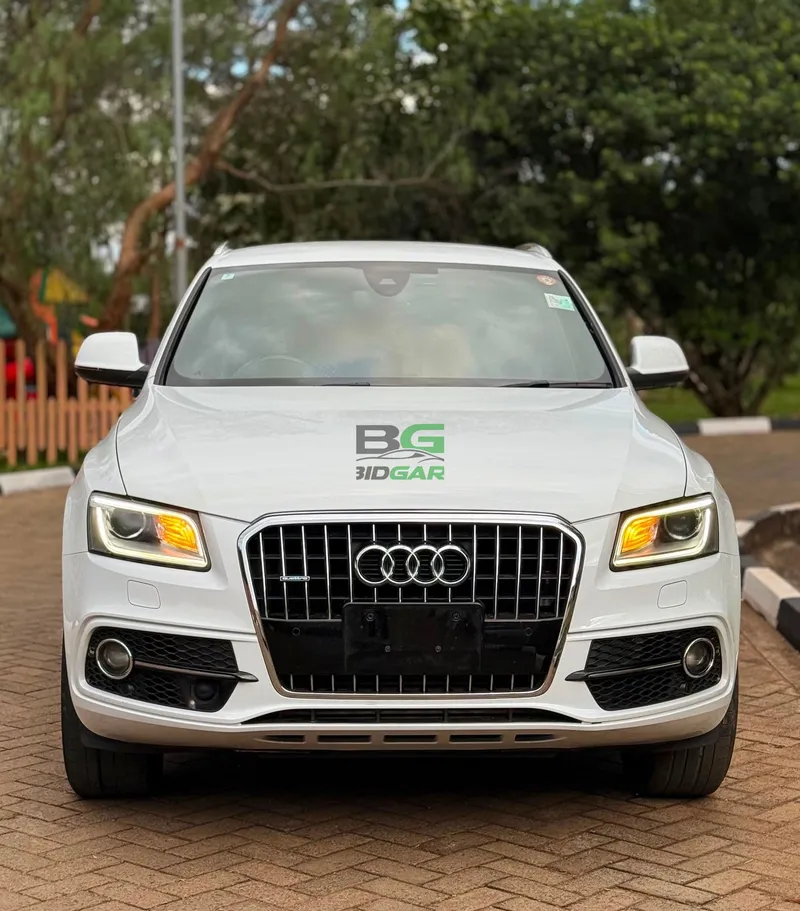 2017 Audi Q5 S-LINE 2L Petrol SUV, photo 2