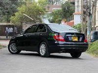 2012 Mercedes-Benz C200 1.8L Petrol Sedan, photo 2