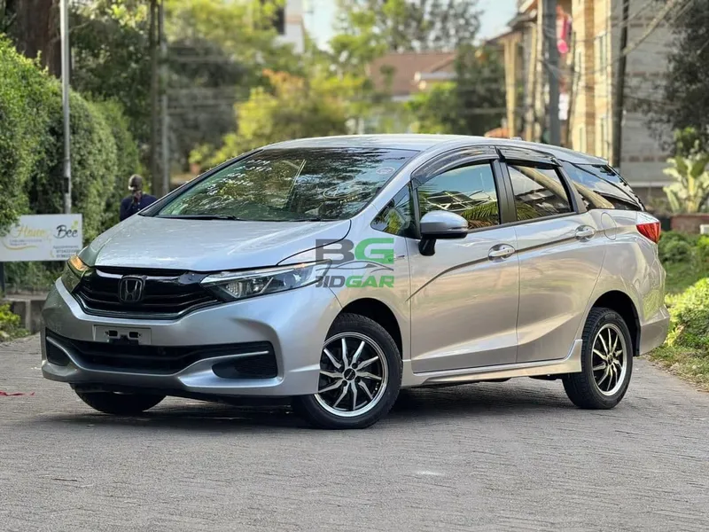 2019 Honda Fit Shuttle 1.5L Hybrid, photo 3