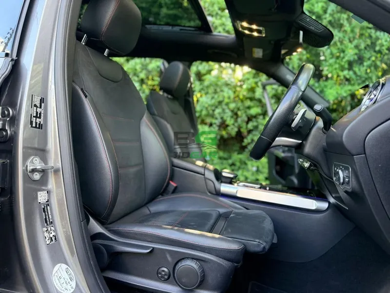 2021 Mercedes-Benz GLB 200 1.4L Petrol SUV, photo 5