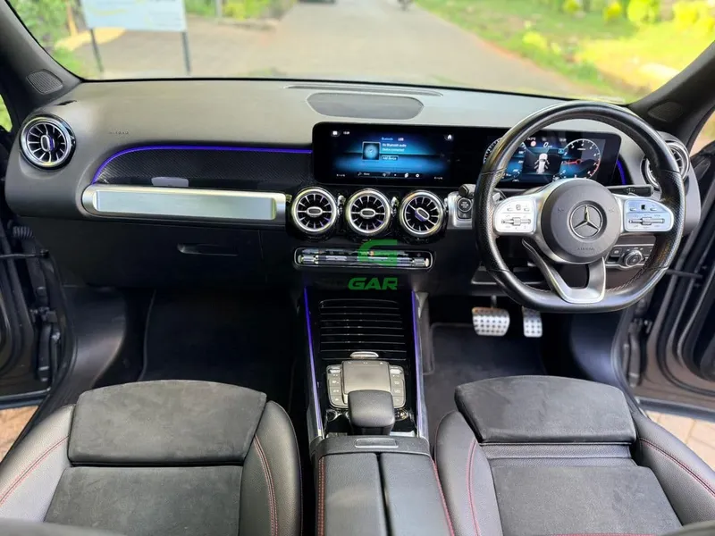 2021 Mercedes-Benz GLB 200 1.4L Petrol SUV, photo 9