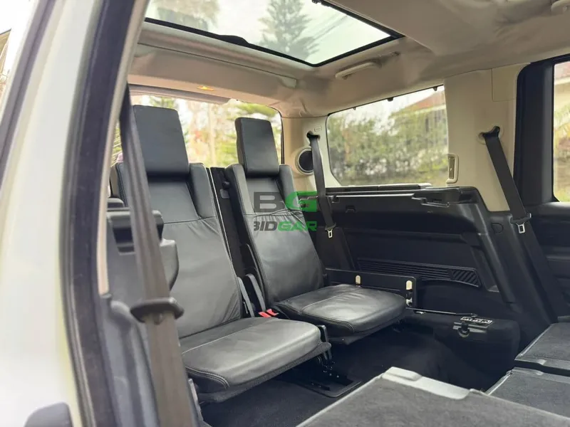 2015 Land Rover Discovery HSE 3L Petrol SUV, photo 7