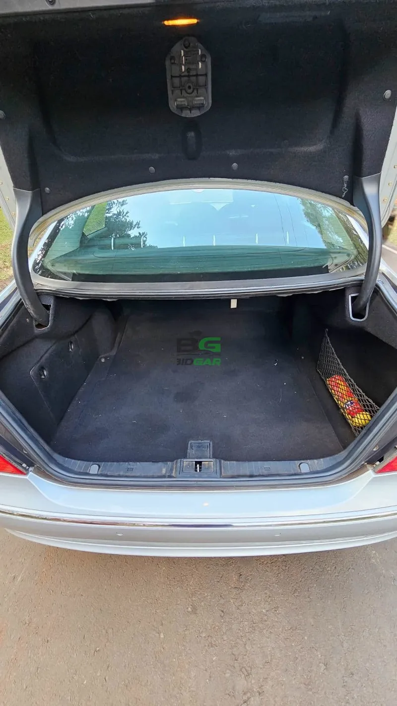 2009 Mercedes-Benz E300 2L Petrol Sedan, photo 9