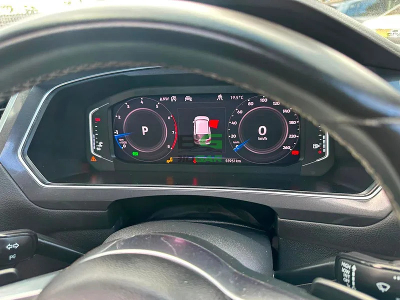 2020 Volkswagen Tiguan R-LINE ALLSPACE 2L Petrol SUV, photo 13