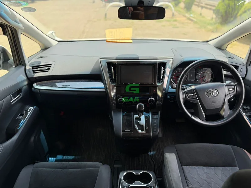2019 Toyota Vellfire Petrol MPV, photo 6