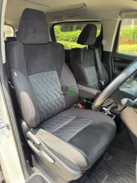 2019 Toyota Vellfire Petrol MPV, photo 8