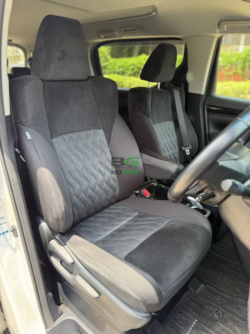 2019 Toyota Vellfire Petrol MPV, photo 8