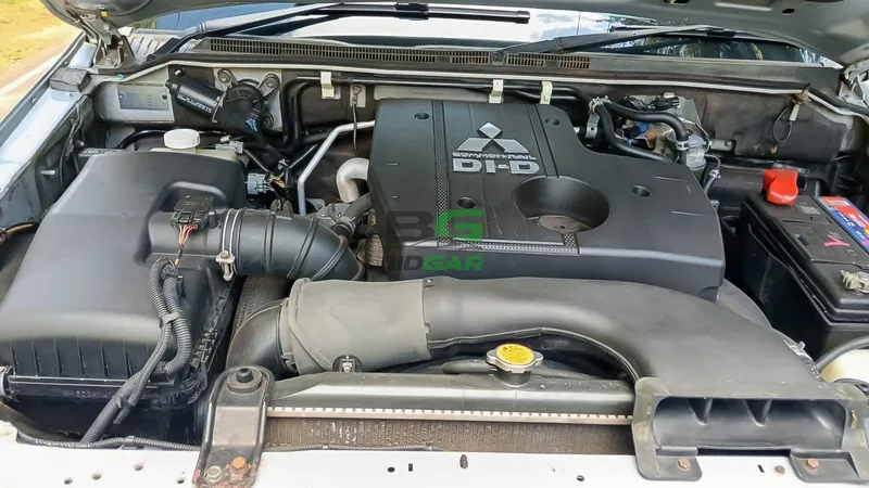 2011 Mitsubishi Pajero 3.2L Diesel SUV, photo 7