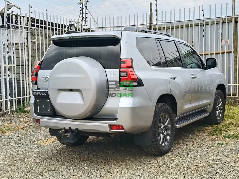 2019 Toyota Land Cruiser Prado VX-L 3L Diesel SUV, photo 2