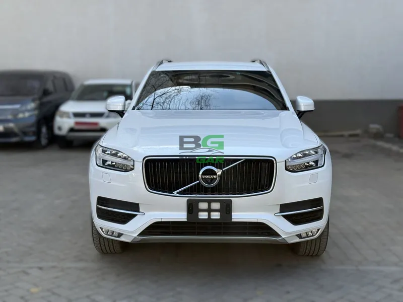 2017 Volvo XC90 T5 2L Petrol SUV, photo 2