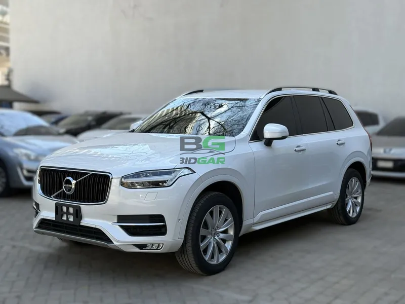 2017 Volvo XC90 T5 2L Petrol SUV, photo 3