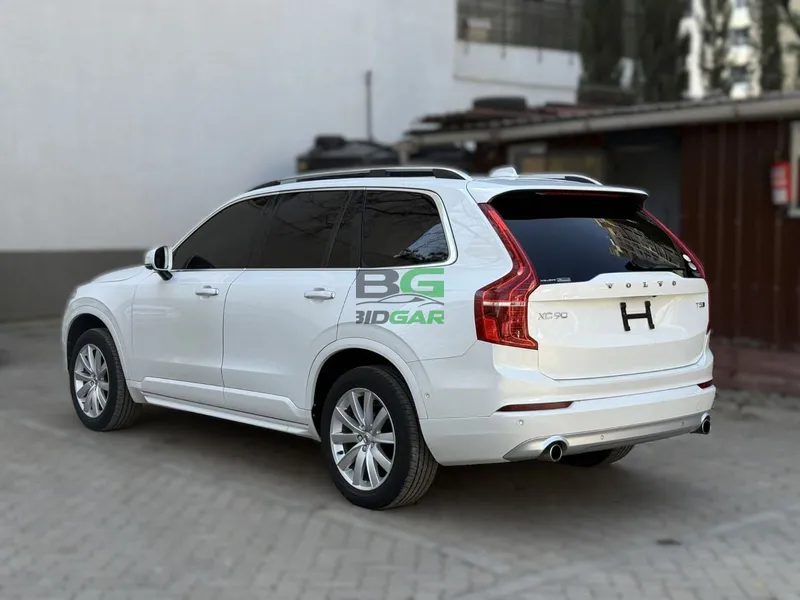 2017 Volvo XC90 T5 2L Petrol SUV, photo 4