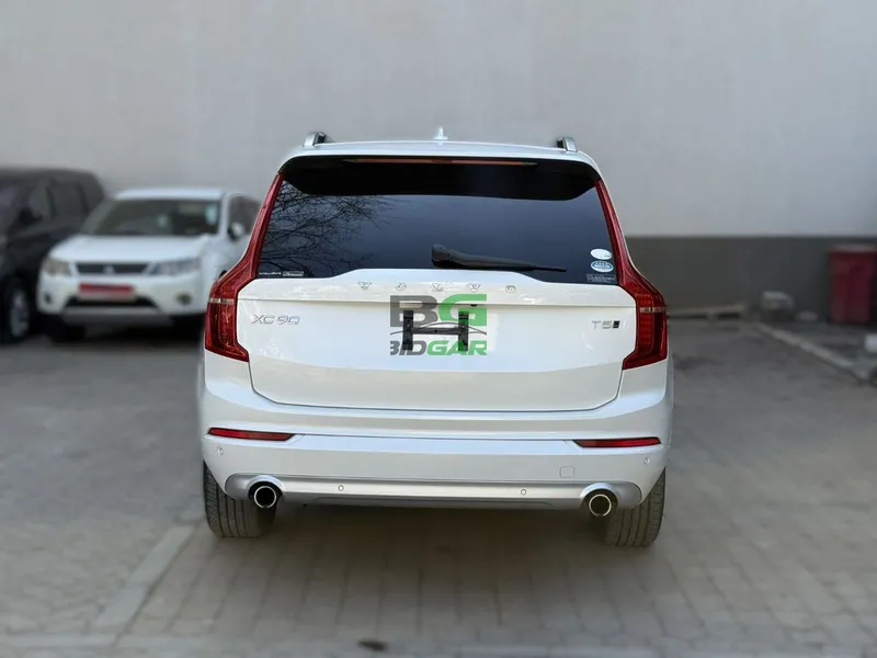 2017 Volvo XC90 T5 2L Petrol SUV, photo 6