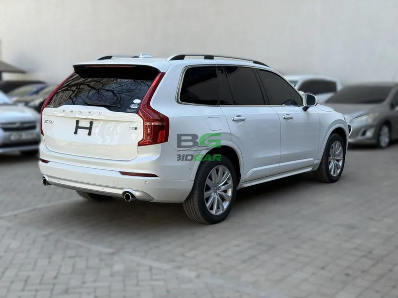 2017 Volvo XC90 T5 2L Petrol SUV, photo 5