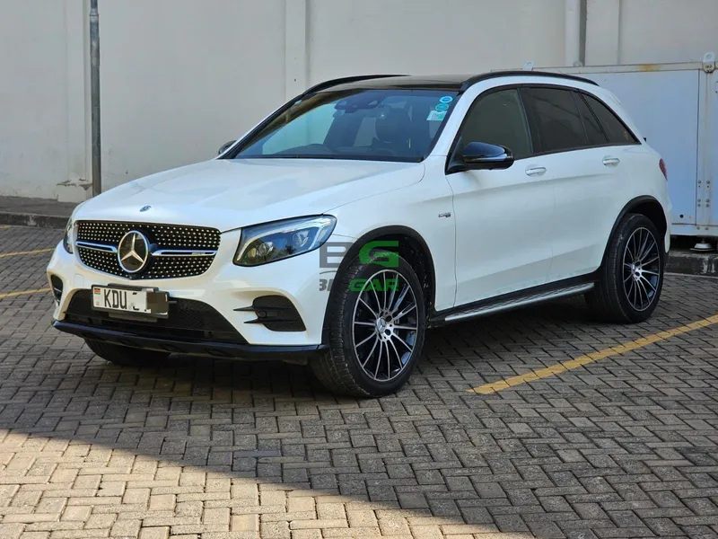 2018 Mercedes-Benz GLC43 AMG 3L Petrol SUV, photo 2