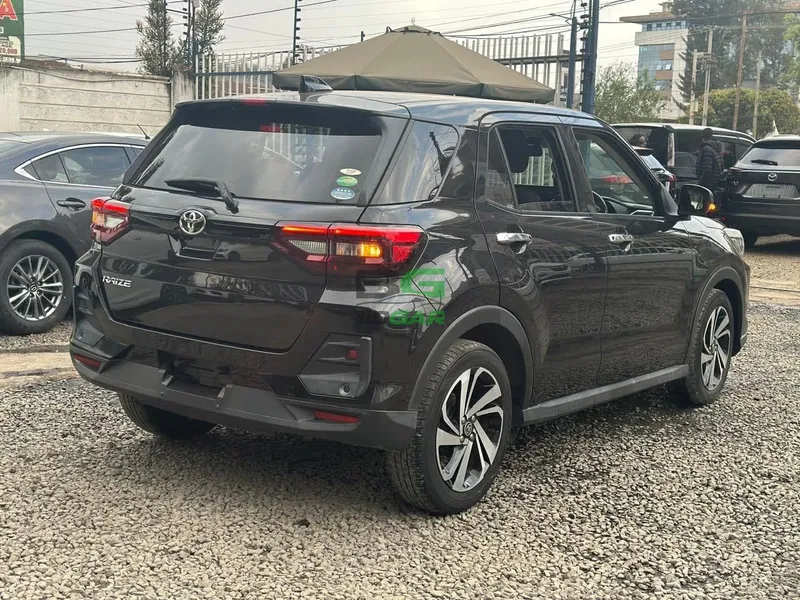 2020 Toyota Raize Z 1L Petrol Hatchback, photo 4