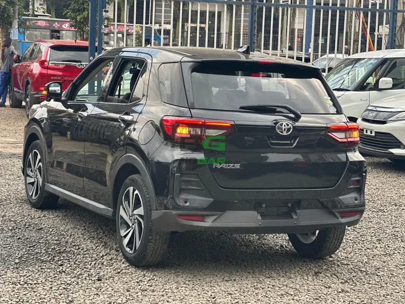 2020 Toyota Raize Z 1L Petrol Hatchback, photo 3