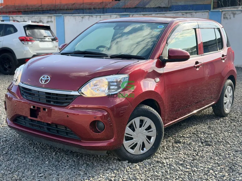 2019 Toyota Passo Petrol Hatchback, photo 2