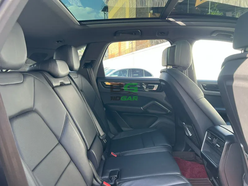 2020 Porsche Cayenne 3L Petrol SUV, photo 6