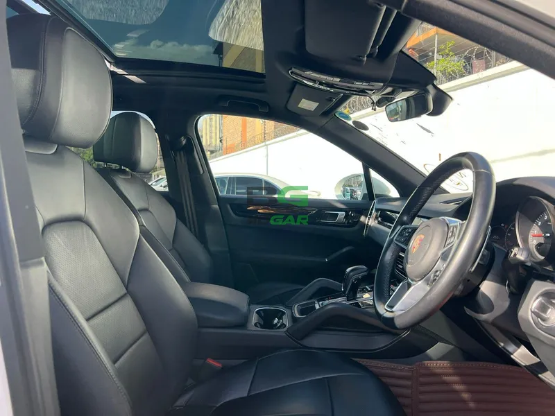 2020 Porsche Cayenne 3L Petrol SUV, photo 8