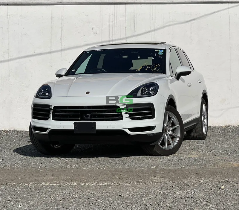 2020 Porsche Cayenne 3L Petrol SUV, photo 2