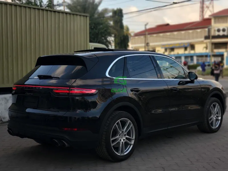 2019 Porsche Cayenne 3L Petrol SUV, photo 4