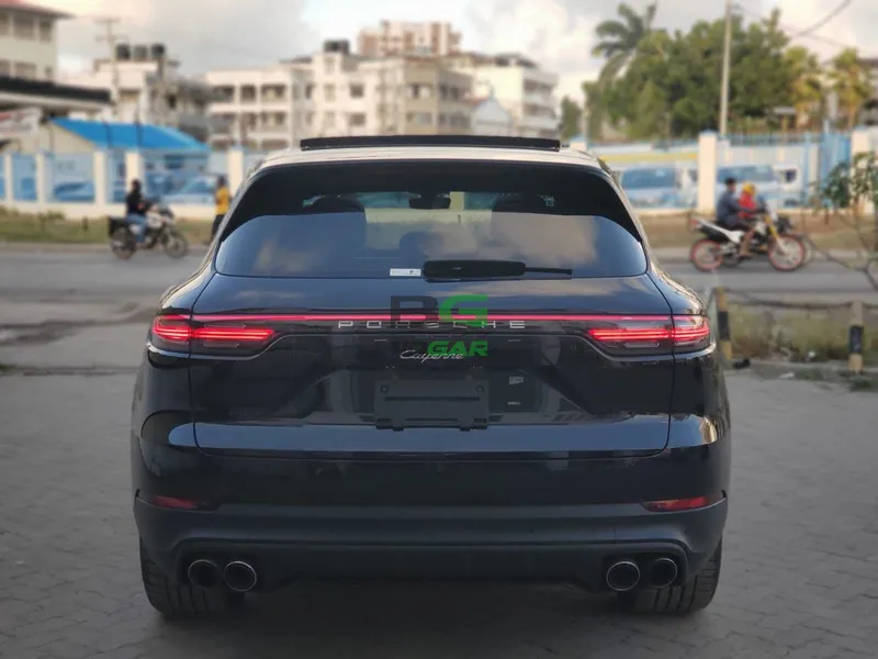 2019 Porsche Cayenne 3L Petrol SUV, photo 3