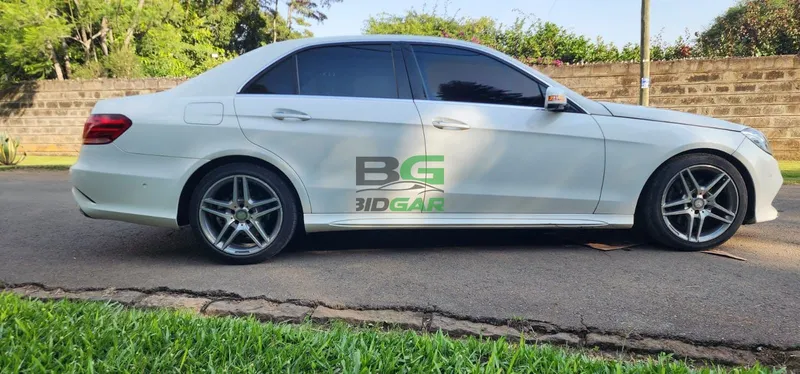 2016 Mercedes-Benz E220 Bluetec W212 2.1L Diesel Sedan, photo 4