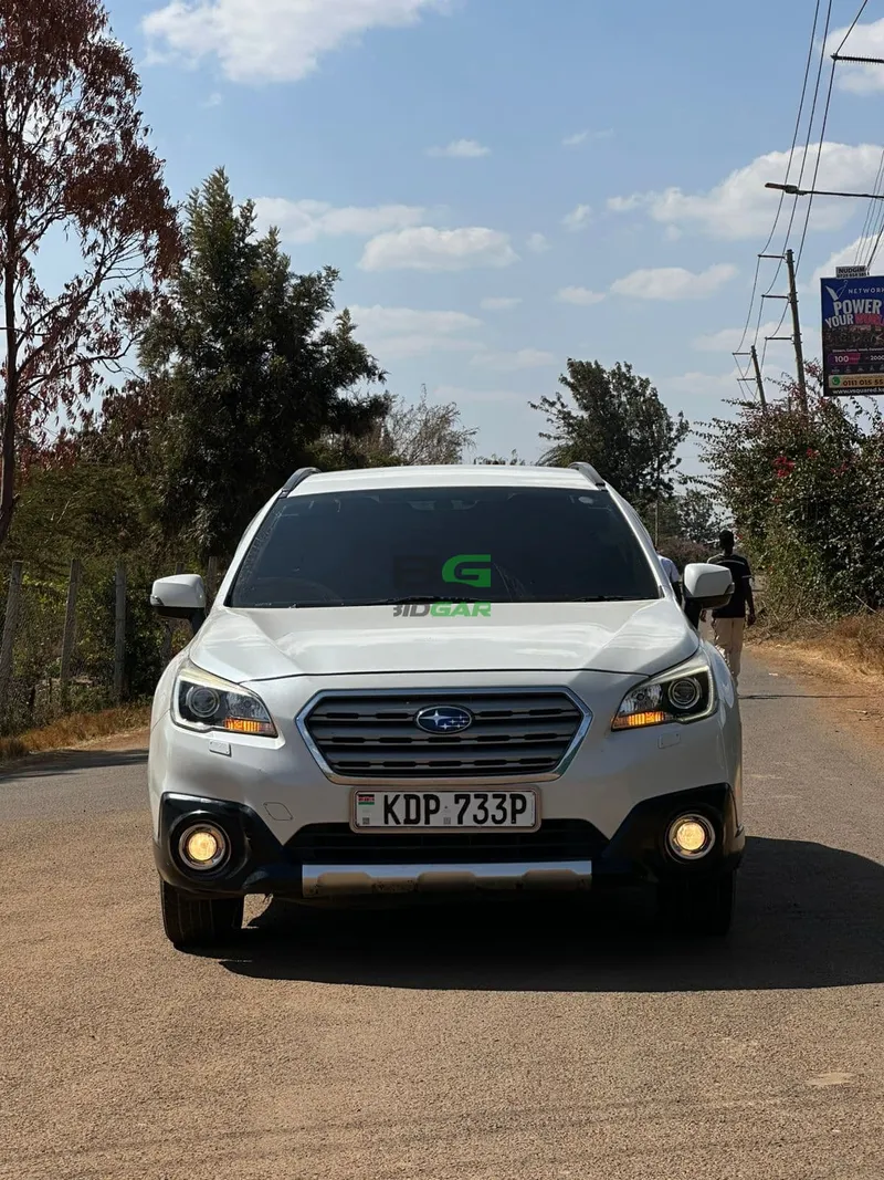 2016 Subaru Outback 2.5L Petrol, photo 2