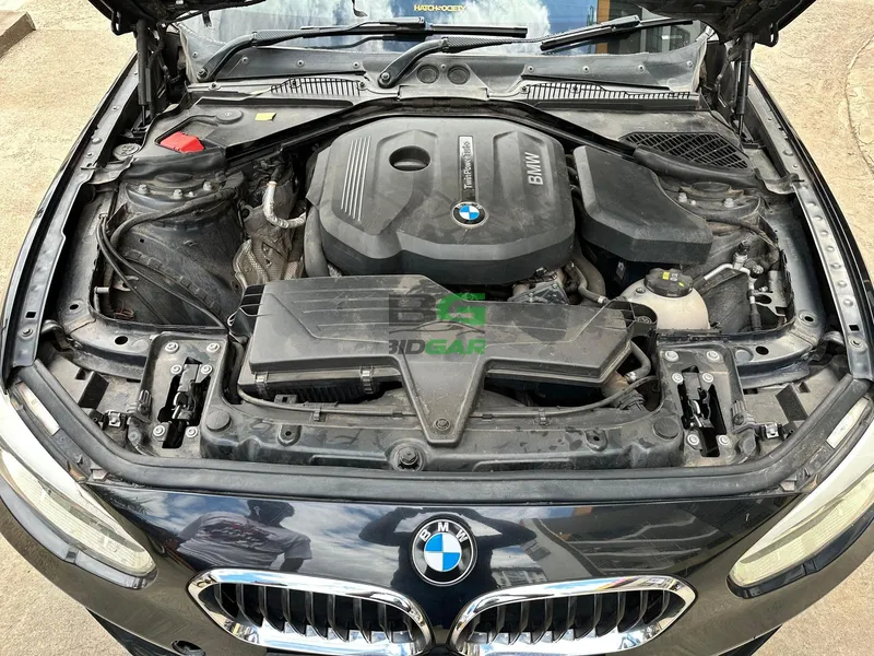 2016 BMW 118i 1.5L Petrol, photo 3