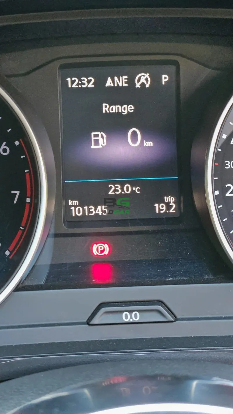 2019 Volkswagen Tiguan R-LINE 2L Diesel SUV, photo 7
