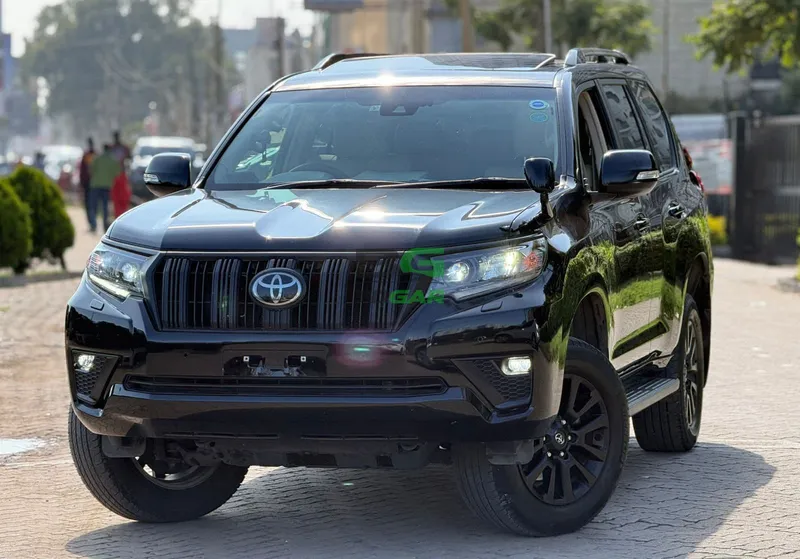 2023 Toyota Prado TX-L 70th Anniversary Black Edition Petrol SUV, photo 2