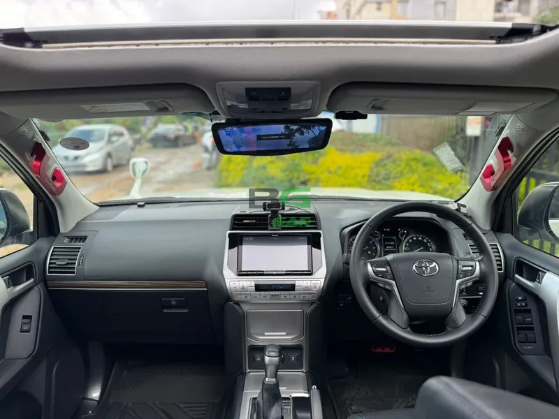 2022 Toyota Land Cruiser Prado TX-L Petrol SUV, photo 6