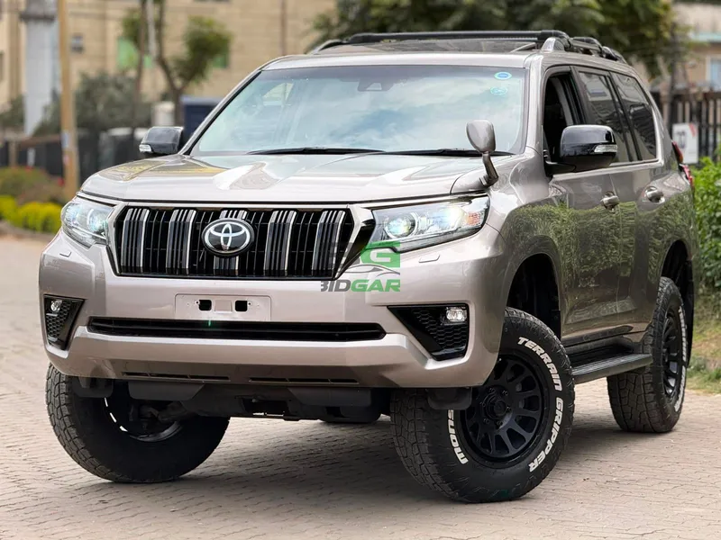 2019 Toyota Land Cruiser Prado Petrol SUV, photo 2