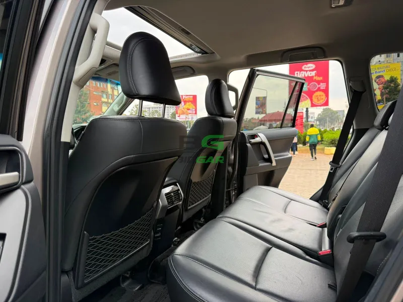 2019 Toyota Land Cruiser Prado Petrol SUV, photo 6