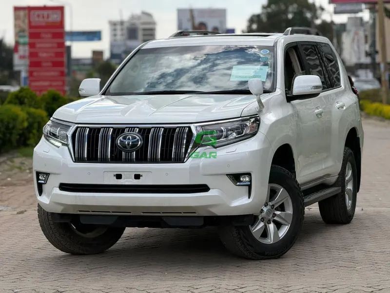 2020 Toyota Land Cruiser Prado Petrol SUV, photo 2