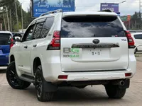 2022 Toyota Land Cruiser Prado TX-L TRD Petrol SUV, photo 2