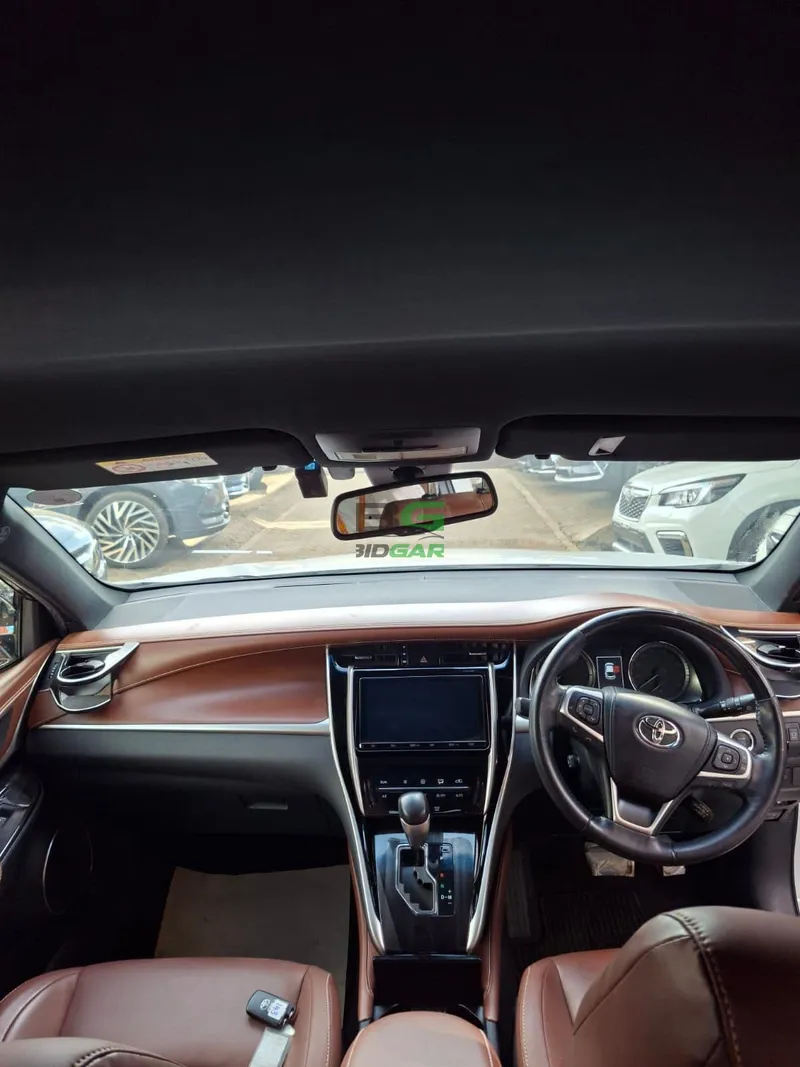 2019 Toyota Harrier Modelista Petrol SUV, photo 7