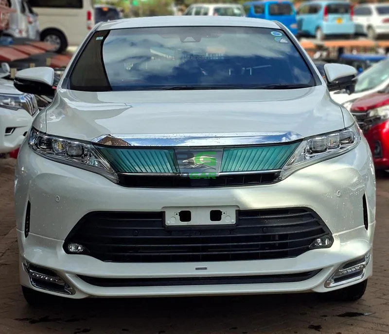 2019 Toyota Harrier Modelista Petrol SUV, photo 3