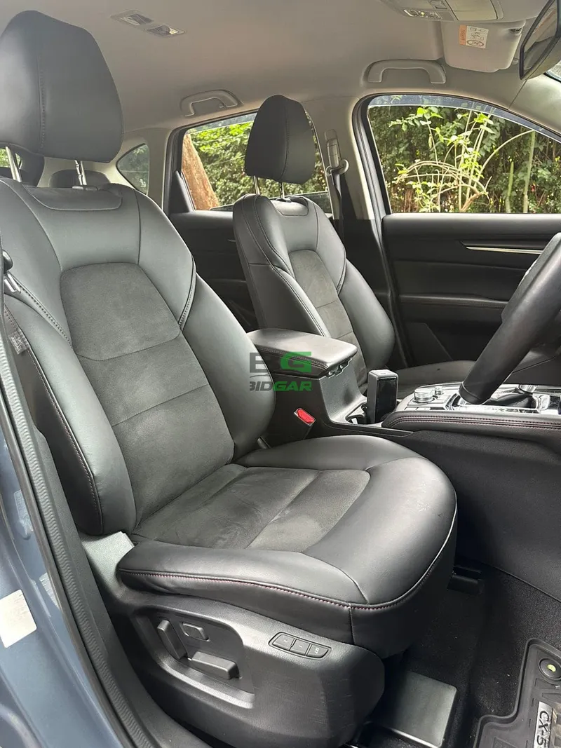 2021 Mazda CX-5 Exclusive 2.2L Diesel SUV, photo 6
