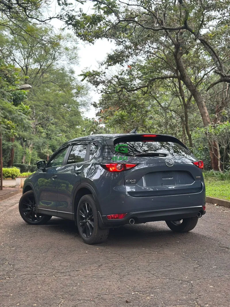 2021 Mazda CX-5 Exclusive 2.2L Diesel SUV, photo 4