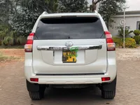 2016 Toyota Land Cruiser TX 2.8L Diesel SUV, photo 6