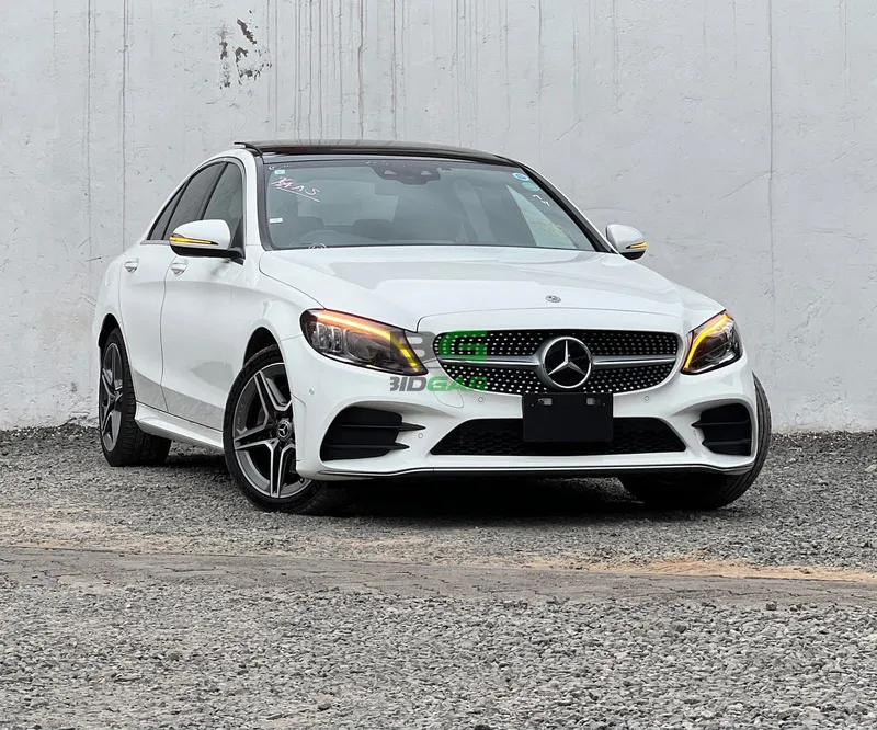 2019 Mercedes-Benz C200