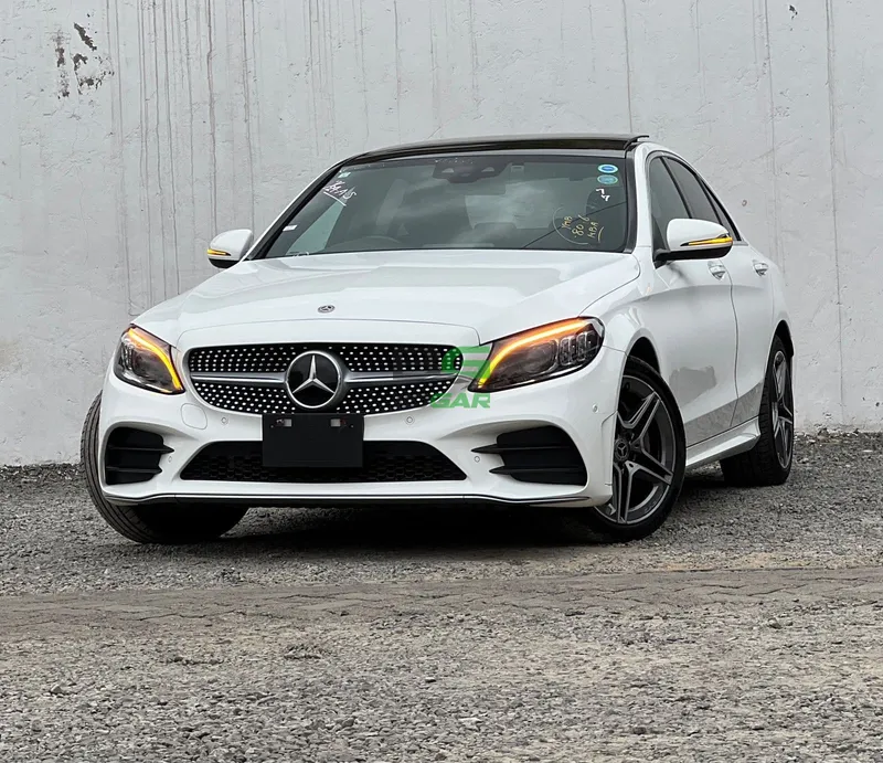 2019 Mercedes-Benz C200 1.5L Petrol Sedan, photo 2