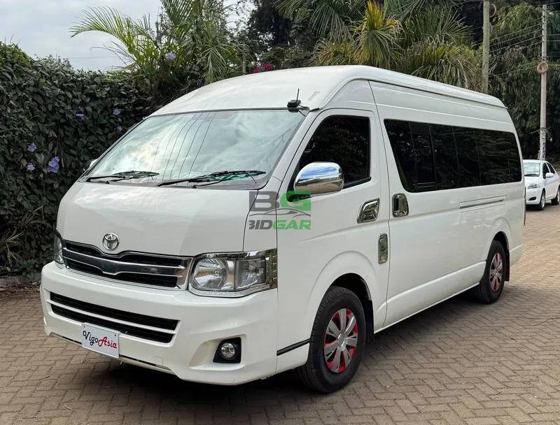 2019 Toyota Hiace 9L 2.5L Diesel Van, photo 2